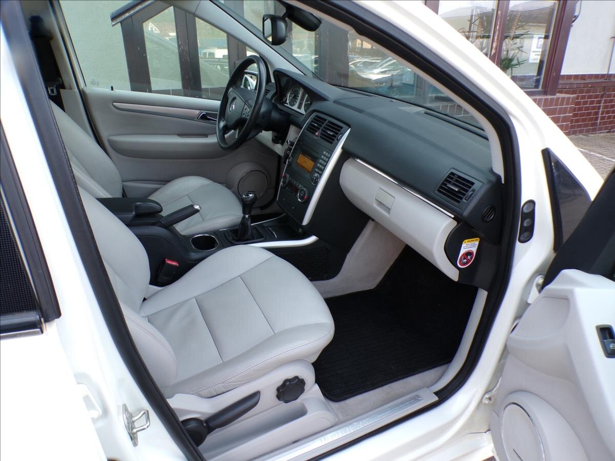 Mercedes-Benz Třídy B Kombi 2,0 l 100 kw