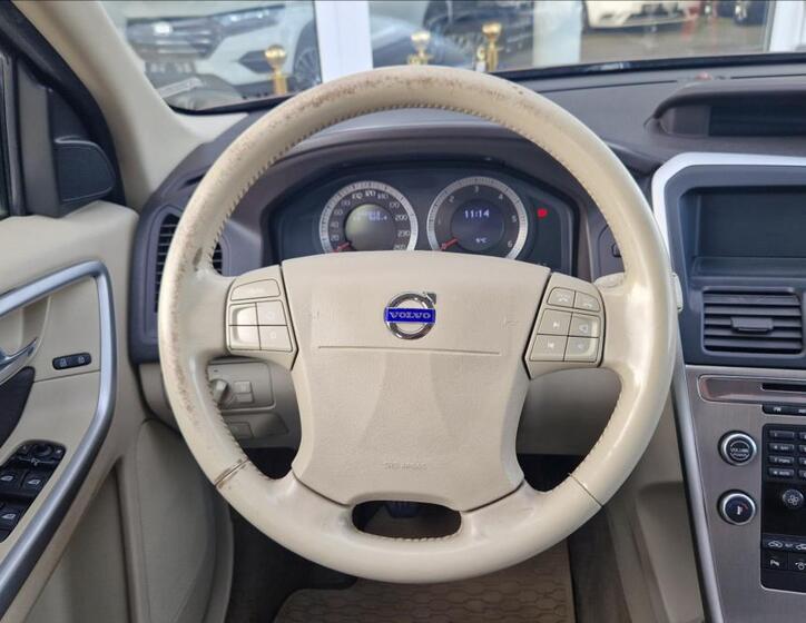Volvo XC60 16