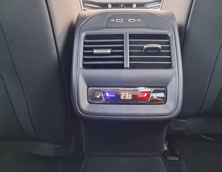 Škoda Superb Liftback 2,0 l 142 kw