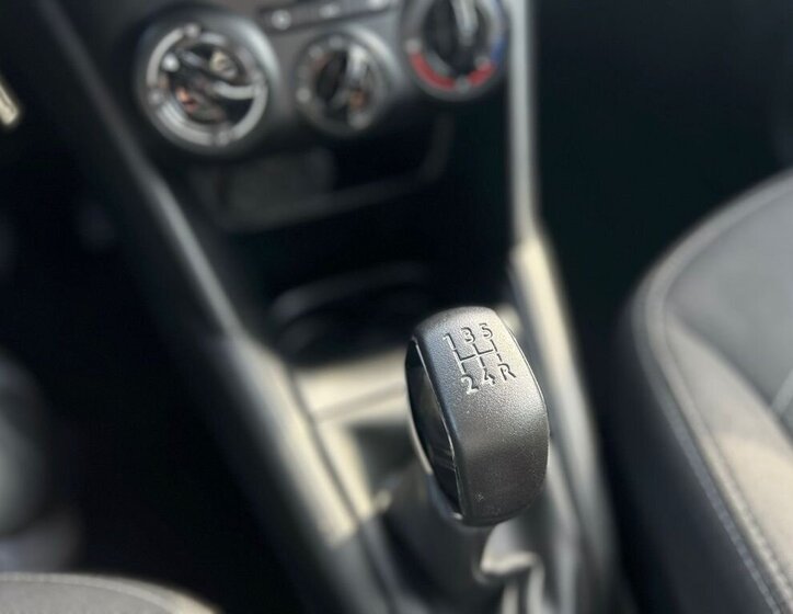 Peugeot 208 Hatchback 1,2 l 61 kw