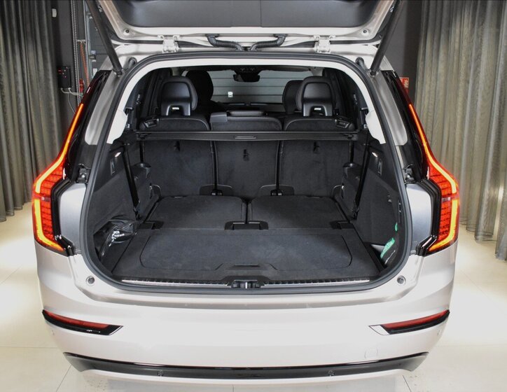 Volvo XC90 SUV 2,0 l 335 kw
