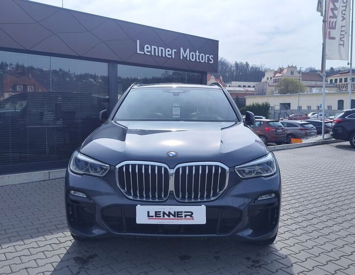 BMW X5 SUV / Terénní 3,0 l 250 kw