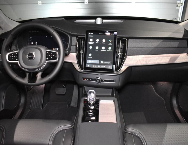 Volvo XC90 SUV 2,0 l 335 kw