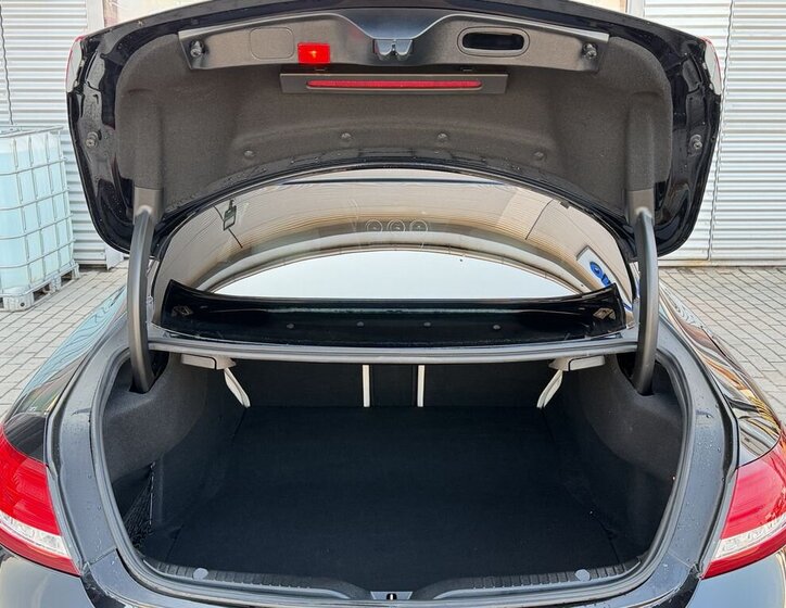 Mercedes-Benz Třídy C Kupé 2,1 l 150 kw