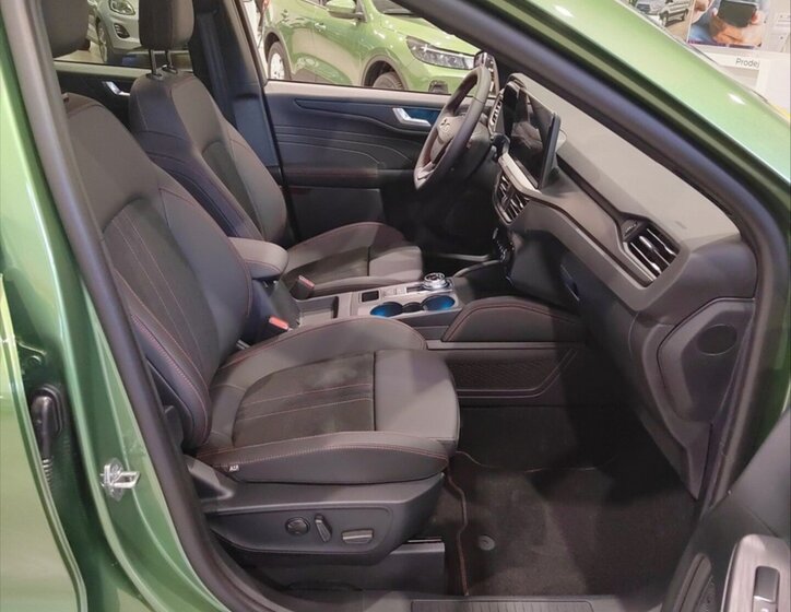 Ford Kuga SUV / Terénní 2,5 l 178 kw