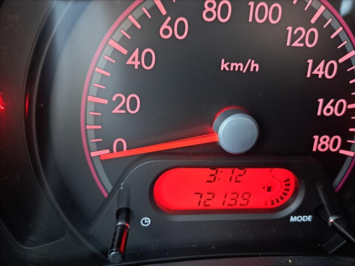 Suzuki Alto Hatchback 996,0 50 kw