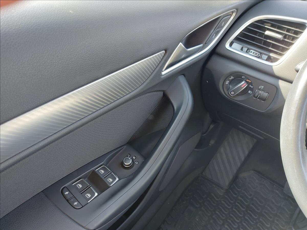 Audi Q3 SUV / Terénní 2,0 l 110 kw