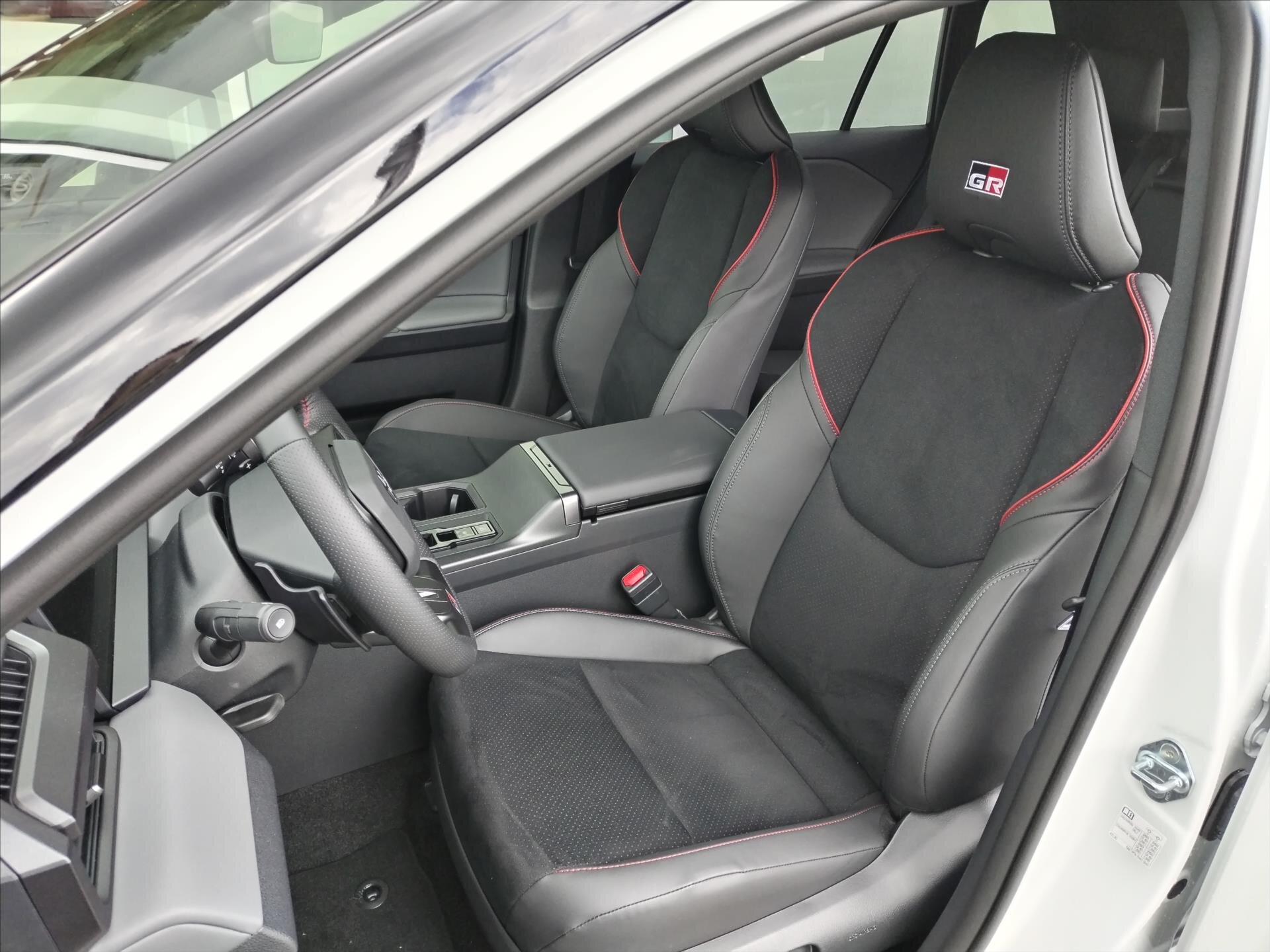 Toyota RAV4 SUV / Terénní 0,0 143 kw