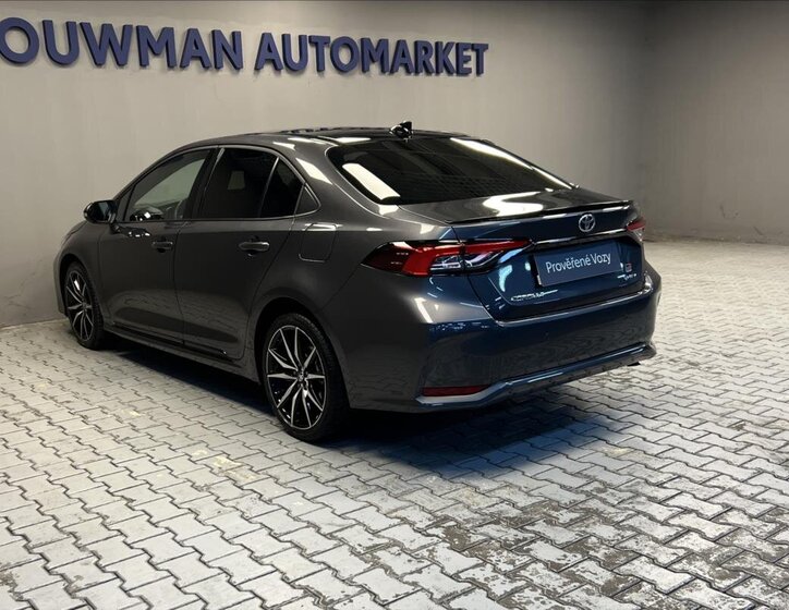 Toyota Corolla Sedan / Limuzína 1,8 l 72 kw