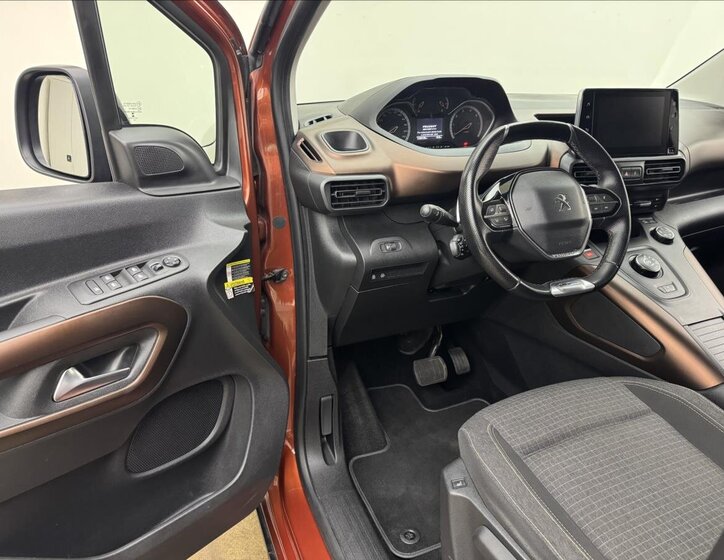 Peugeot Rifter MPV 1,5 l 96 kw