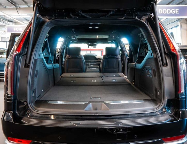 Cadillac Escalade SUV / Terénní 6,2 l 313 kw