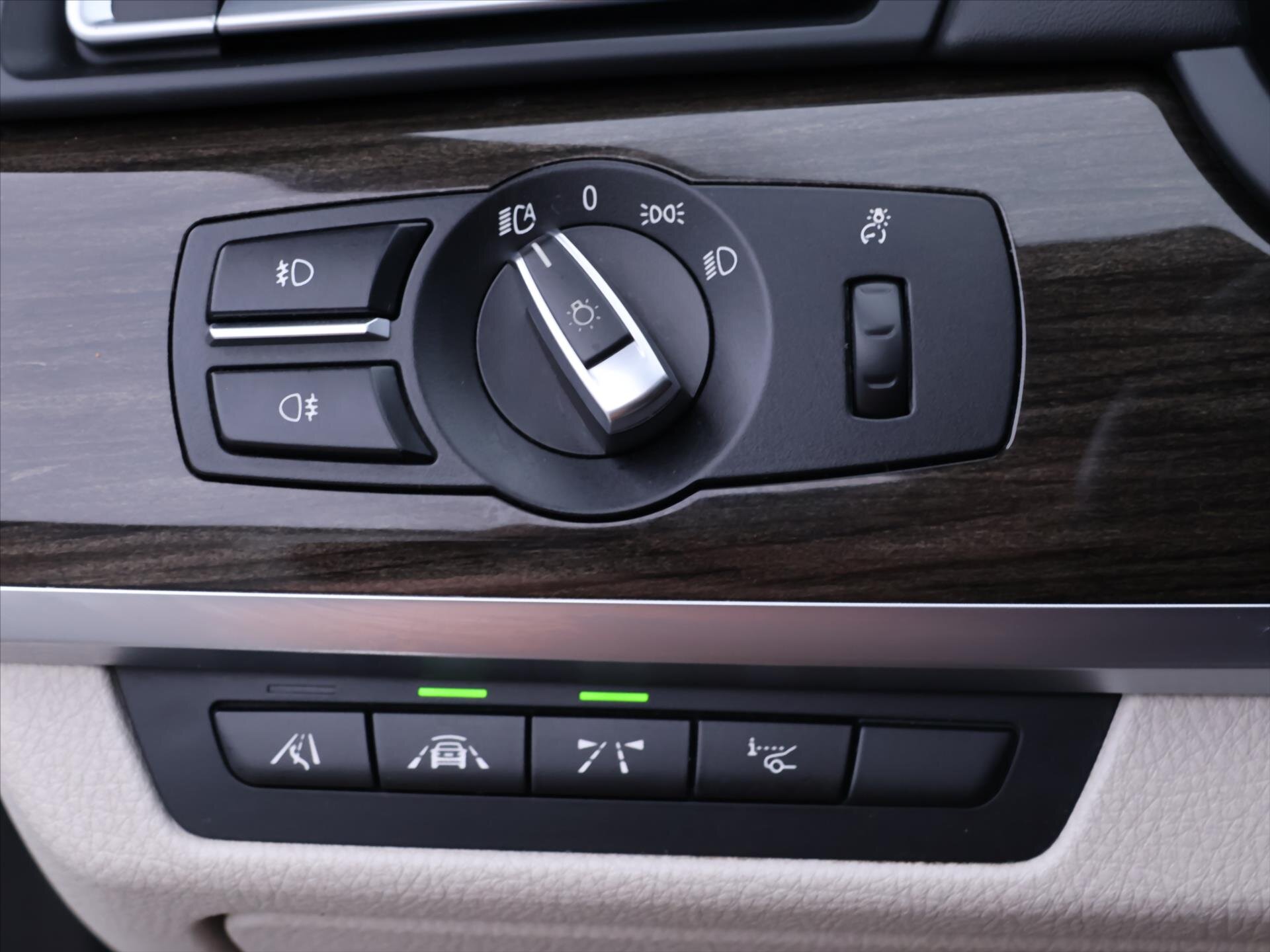 BMW Řada 7 Sedan 3,0 l 190 kw