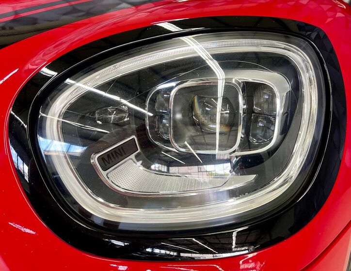 Mini Countryman 8