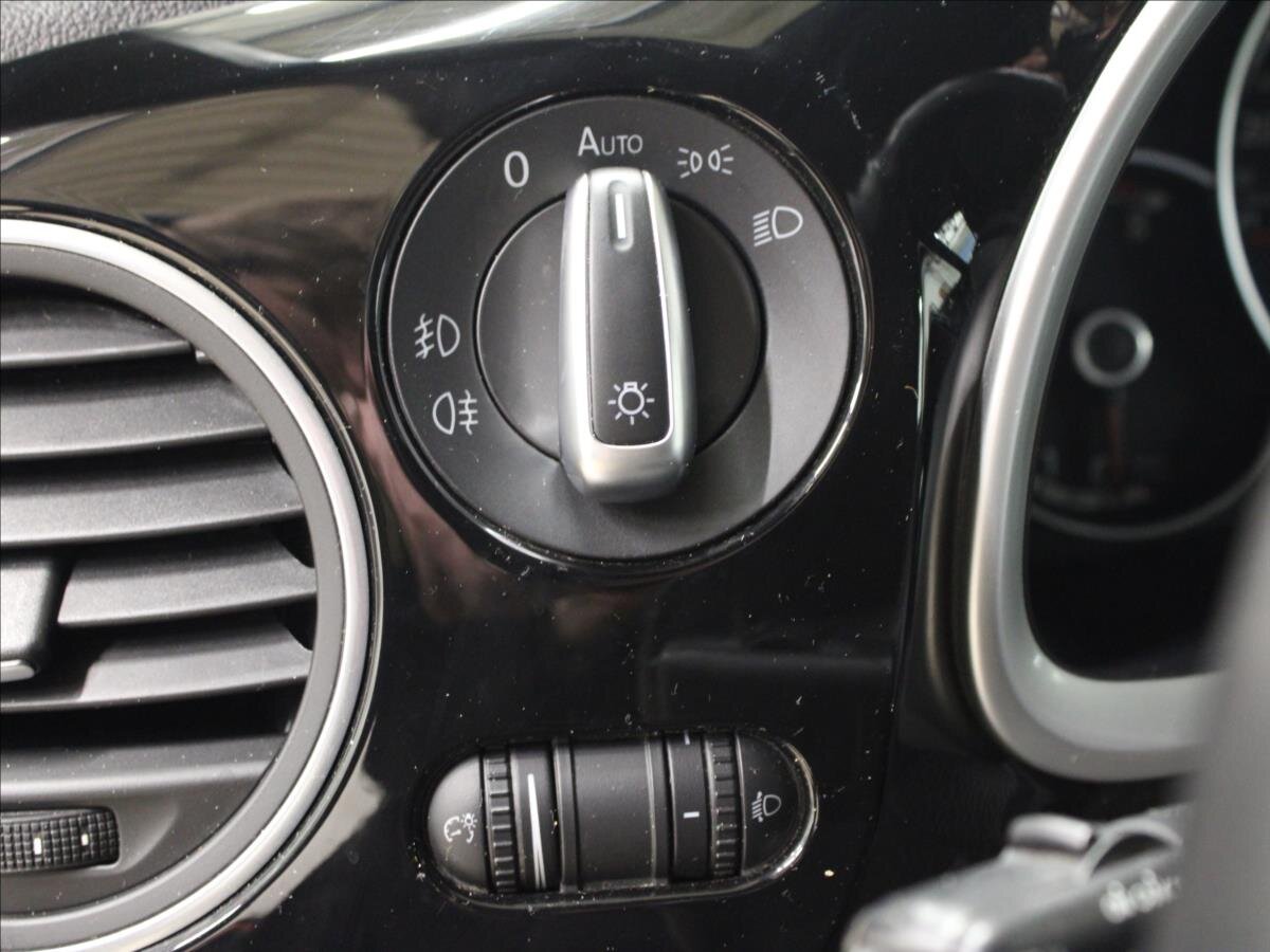 Volkswagen Beetle Kabriolet 1,2 l 77 kw