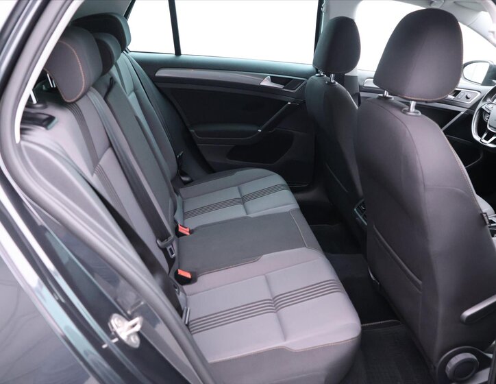 Volkswagen Golf Hatchback 1,2 l 81 kw