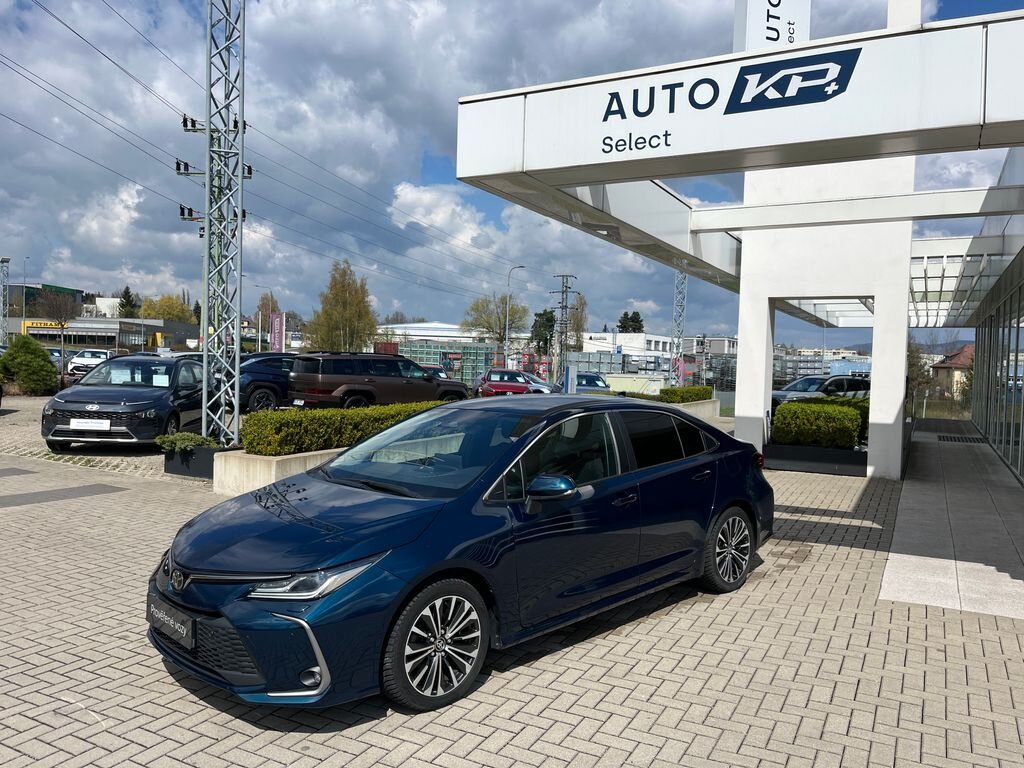Toyota Corolla Sedan / Limuzína 1,5 l 92 kw