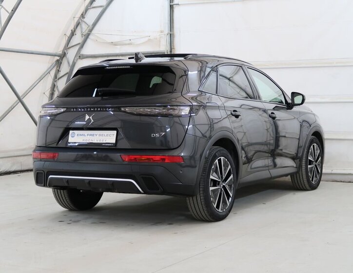 DS Automobiles DS7 Crossback 6
