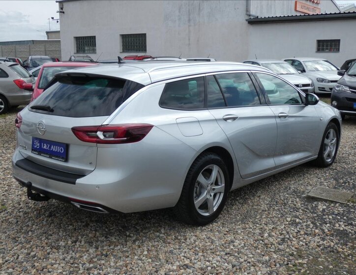 Opel Insignia 4