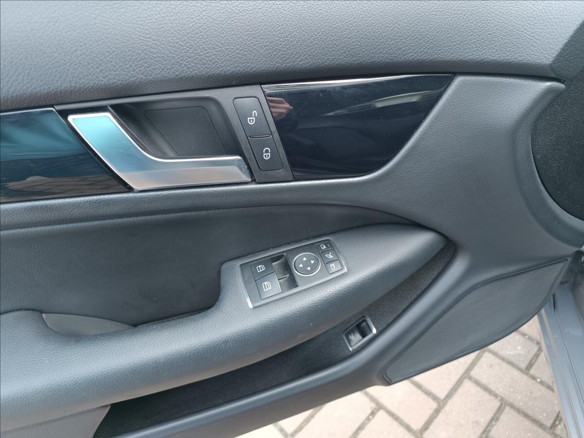 Mercedes-Benz Třídy C Kupé 2,1 l 150 kw