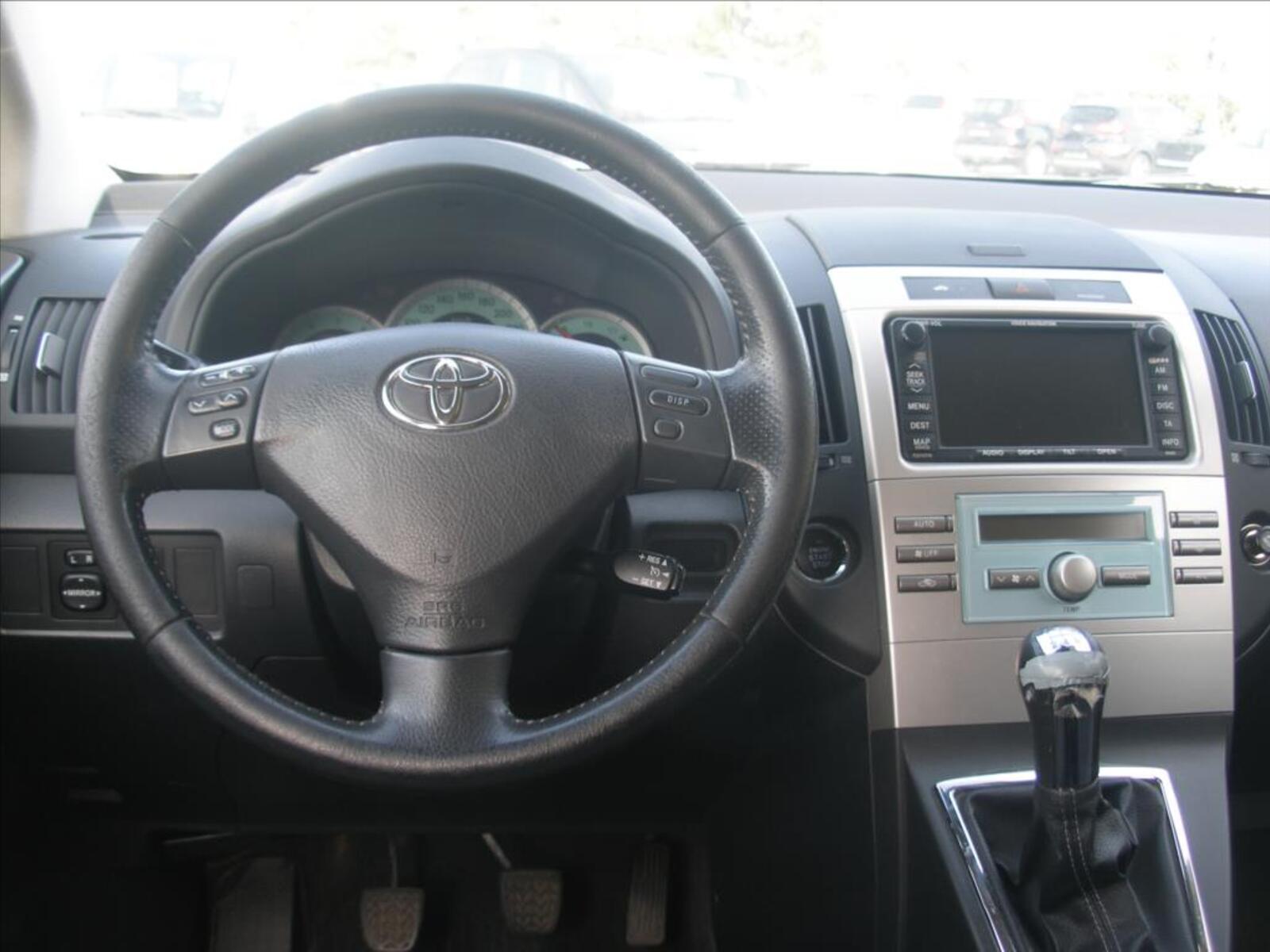 Toyota Corolla Verso 9