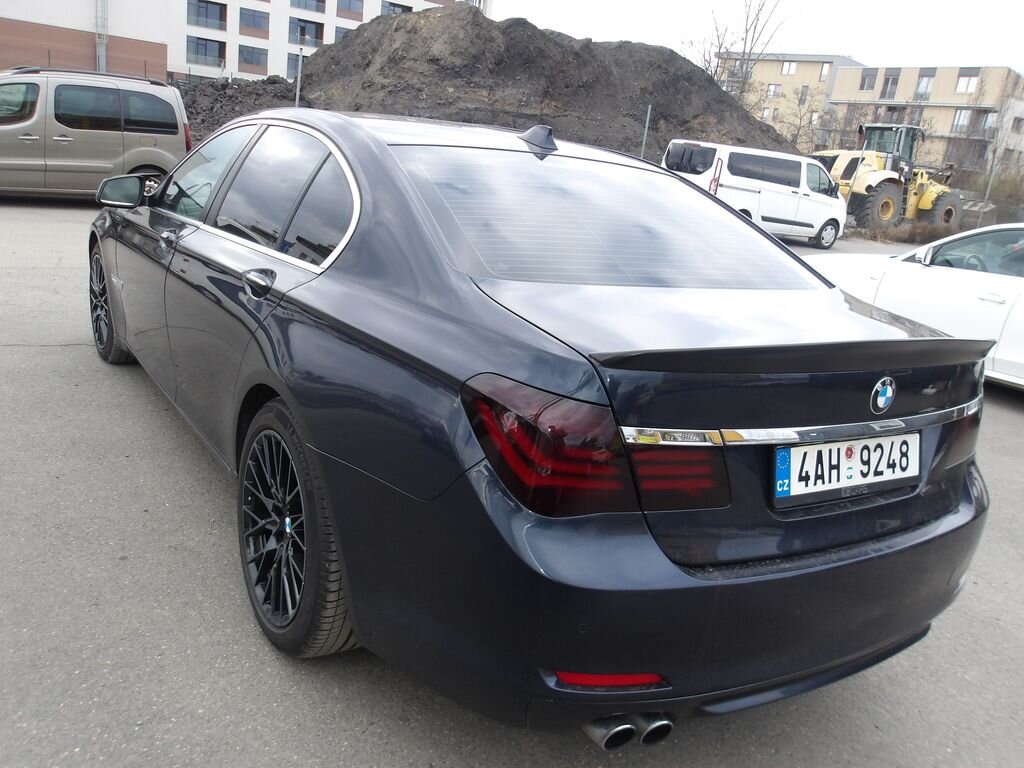 BMW Řada 7 Sedan / Limuzína 3,0 l 180 kw
