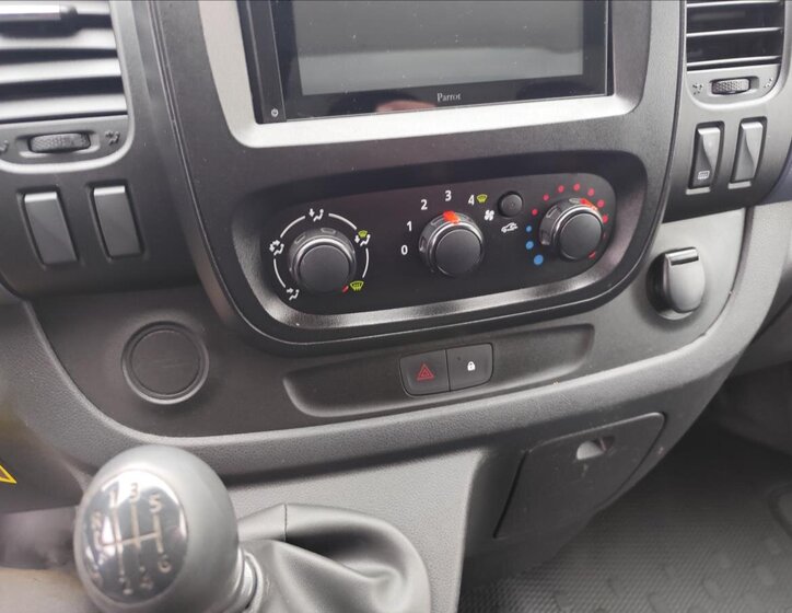 Opel Vivaro Ostatní 1,6 l 89 kw