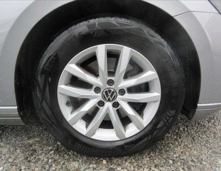 Volkswagen Passat 16
