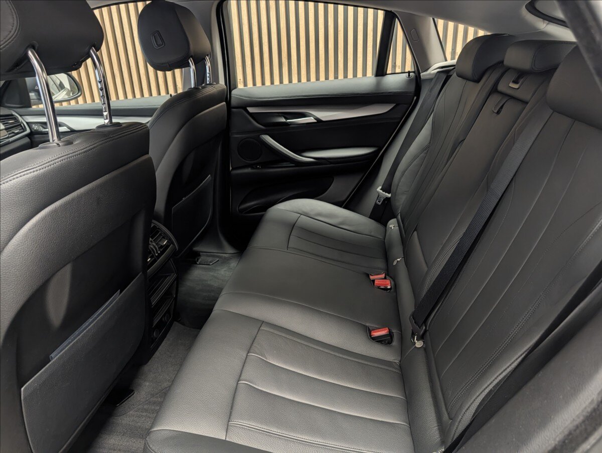 BMW X6 Sedan 3,0 l 190 kw