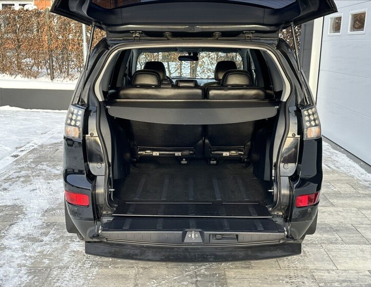 Mitsubishi Outlander 33