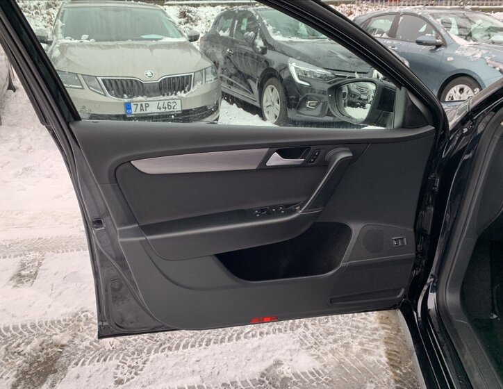 Volkswagen Passat Kombi 2,0 l 103 kw