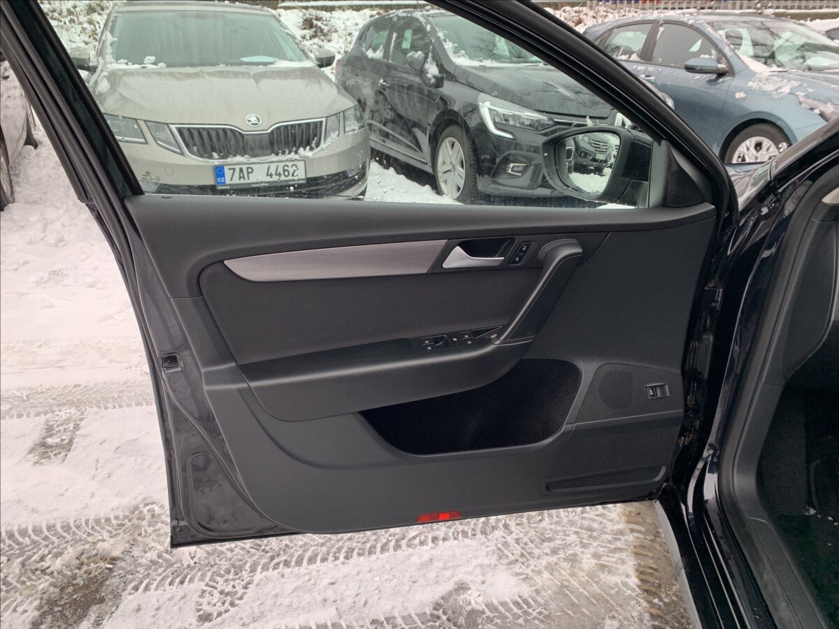 Volkswagen Passat Kombi 2,0 l 103 kw