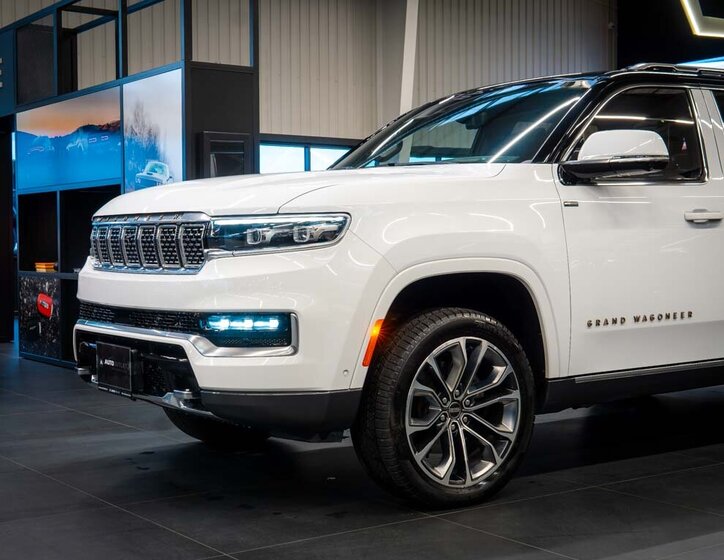 Jeep Grand Wagoneer SUV / Terénní 6,4 l 351 kw