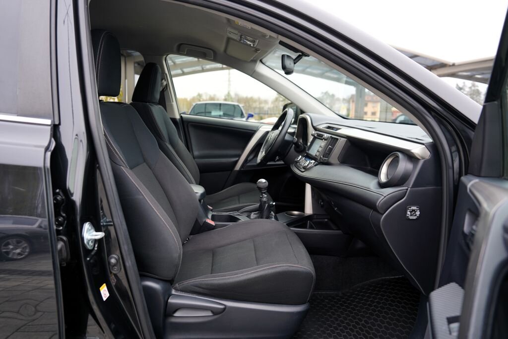 Toyota RAV4 SUV / Terénní 2,0 l 91 kw