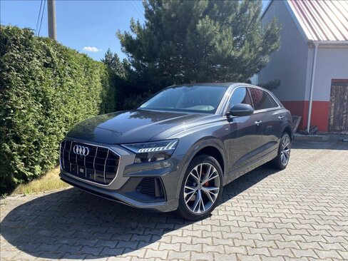Audi Q8 SUV / Terénní 3,0 l 250 kw
