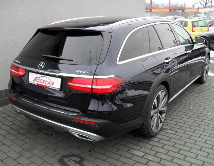 Mercedes-Benz Třídy E Kombi 3,0 l 190 kw