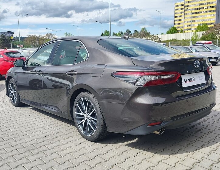Toyota Camry Sedan / Limuzína 2,5 l 160 kw
