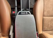 Toyota Land Cruiser 26