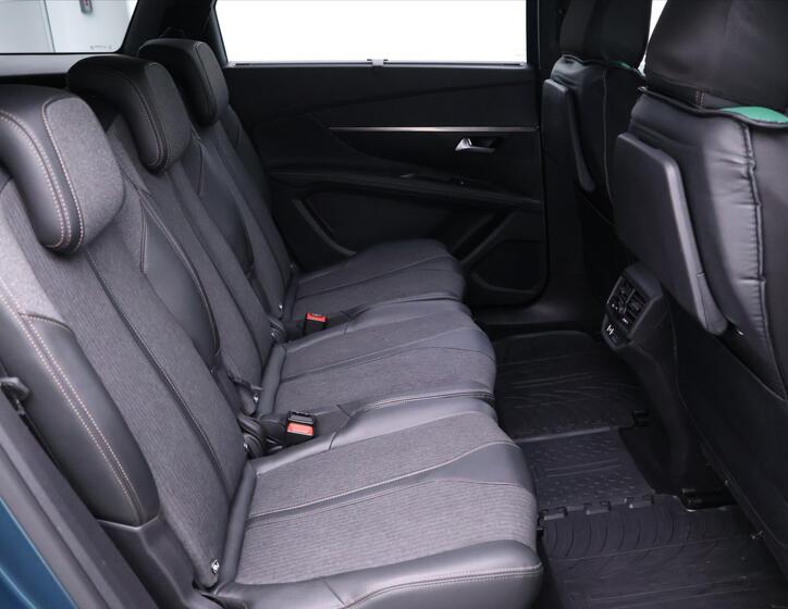 Peugeot 5008 14