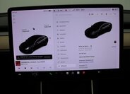 Tesla Model 3 Sedan 0,0 425 kw