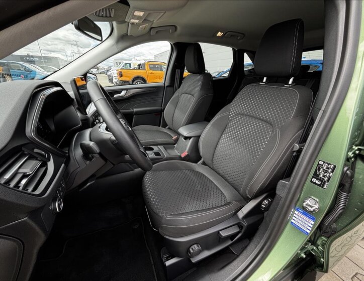 Ford Kuga SUV / Terénní 1,5 l 137 kw