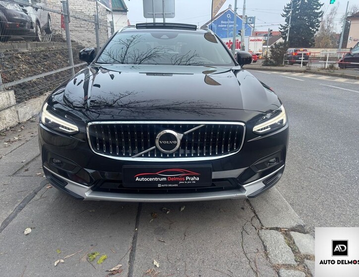 Volvo V90 14