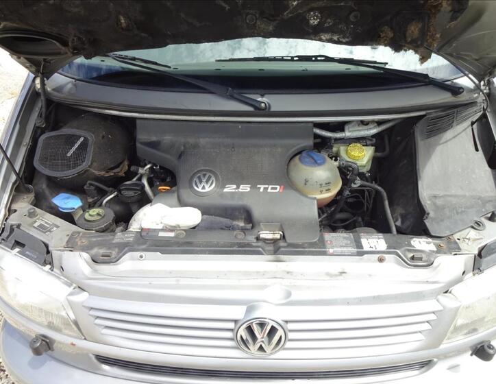 Volkswagen Caravelle 23