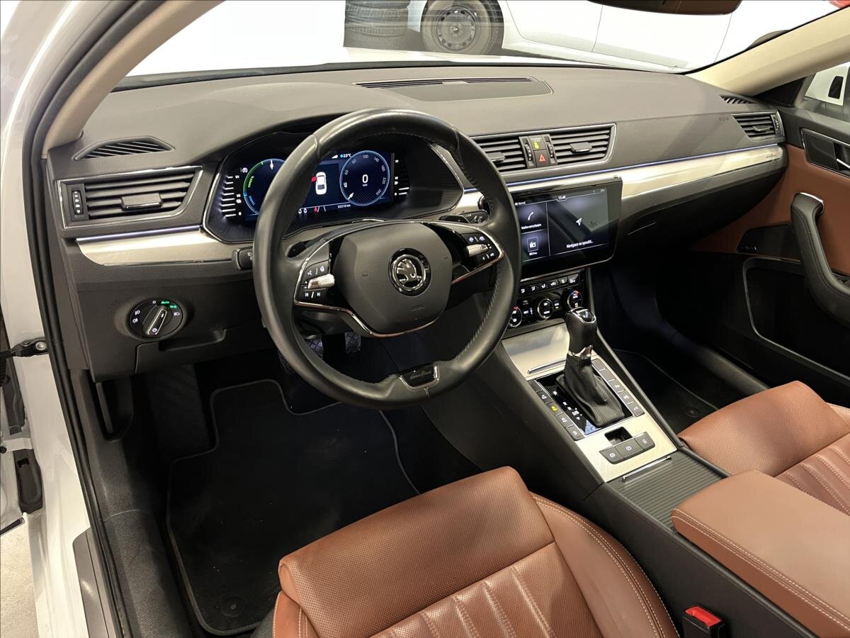 Škoda Superb Liftback 1,4 l 160 kw