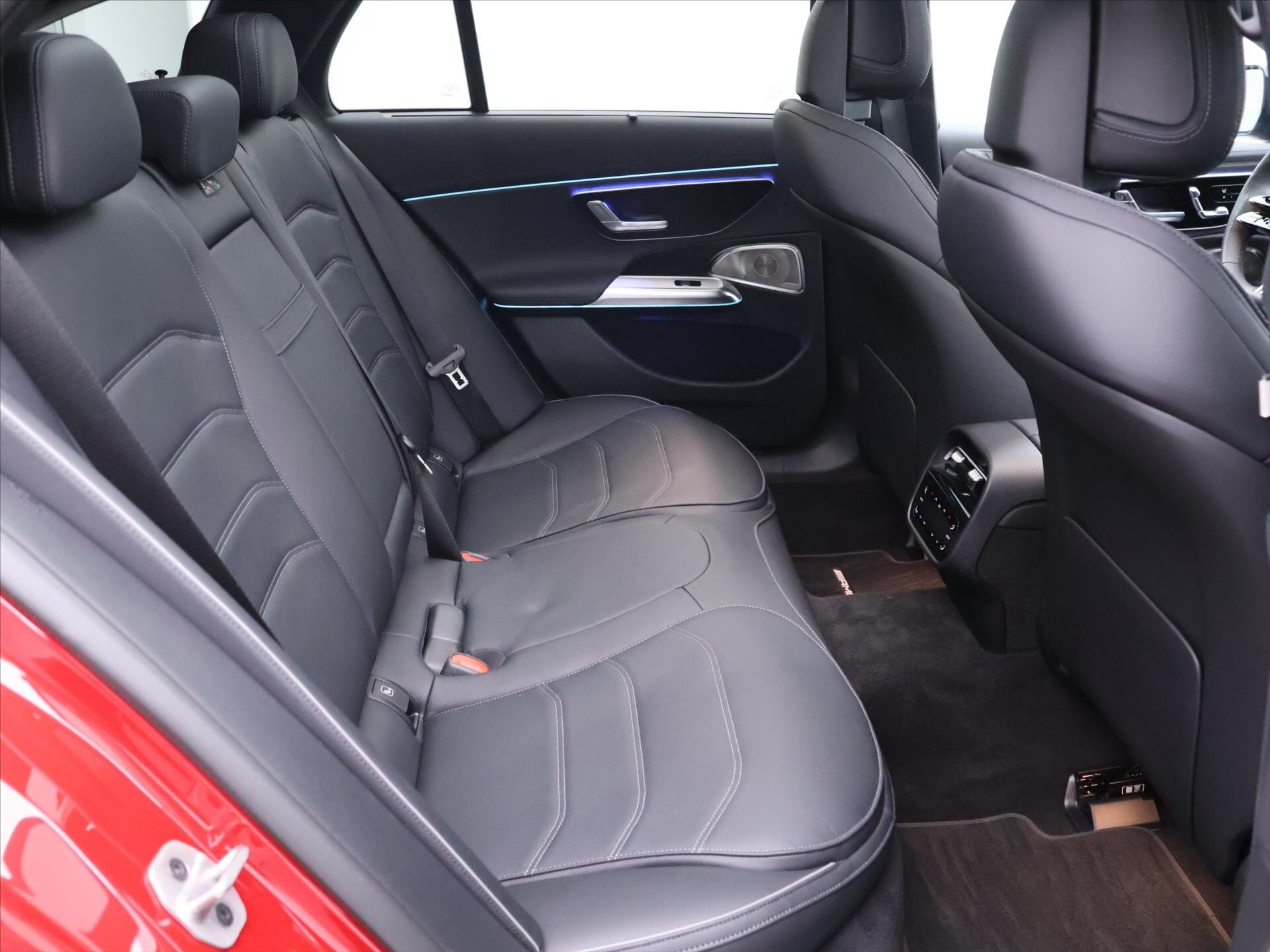 Mercedes-Benz Třídy E Kombi 2,0 l 145 kw