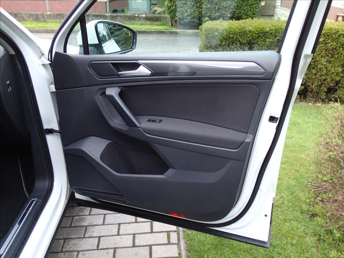 Volkswagen Tiguan SUV / Terénní 2,0 l 110 kw