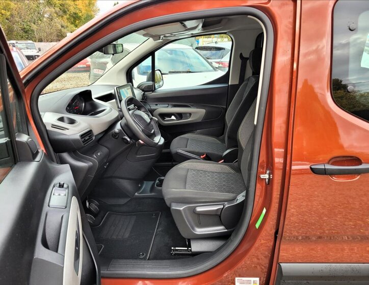 Peugeot Rifter MPV 1,5 l 75 kw