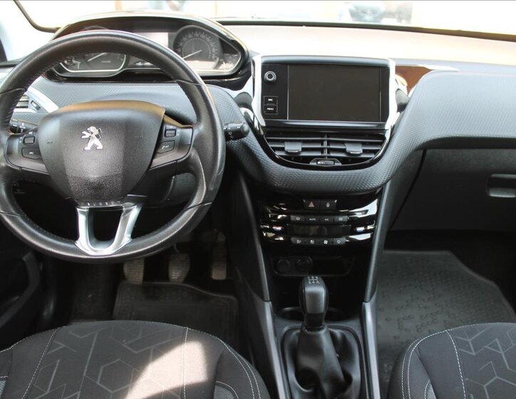 Peugeot 2008 SUV / Terénní 1,2 l 60 kw