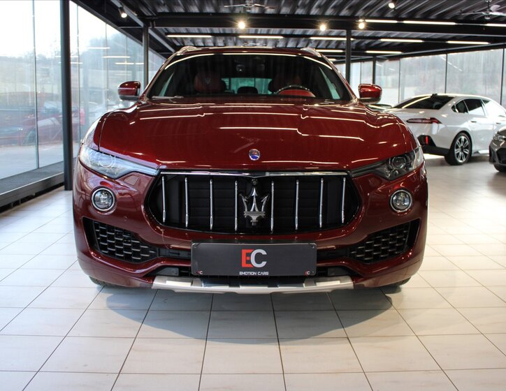 Maserati Levante SUV / Terénní 3,0 l 316 kw