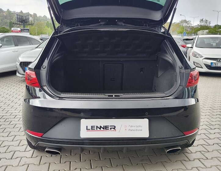 Seat Leon Hatchback 2,0 l 221 kw
