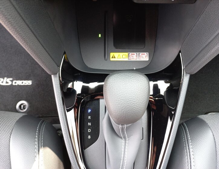 Toyota Yaris Cross 19